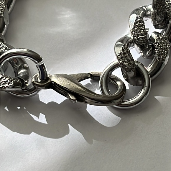 Vintage lot of 3 Silvertone 7” Bracelets - one with abalone starfish - Picture 11 of 12